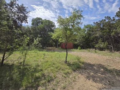Come see this Texas Hill Country retreat in a neighborhood with - photo 7