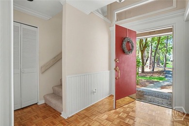 Lovely 3-bedroom, 3 bath, 1840 square feet condo/townhouse in - photo 3