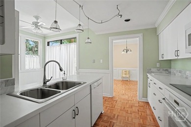 Lovely 3-bedroom, 3 bath, 1840 square feet condo/townhouse in - photo 6