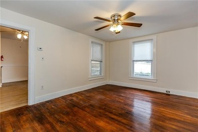 Opportunity knocks with this 2 bed *side by each* townhouse - photo 14