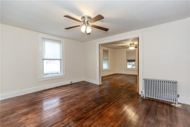 Opportunity knocks with this 2 bed *side by each* townhouse - photo 16