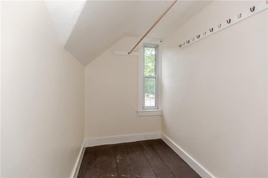 Opportunity knocks with this 2 bed *side by each* townhouse - photo 25