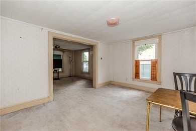 Opportunity knocks with this 2 bed *side by each* townhouse - photo 33