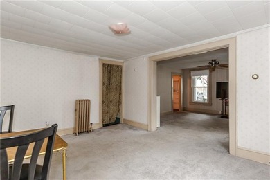 Opportunity knocks with this 2 bed *side by each* townhouse - photo 34