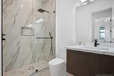 2025 built & elevated in every detail, this Zara model at Astor - photo 38