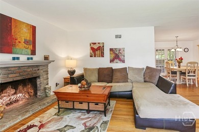 Charming 3-bedroom, 2-bath bungalow in a highly desirable - photo 8