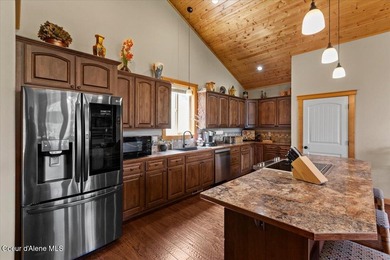 Experience the best of North Idaho living on this extraordinary - photo 27