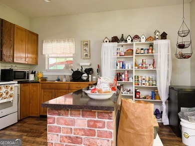 CHARMING TWO-BEDROOM EFFICIENCY COTTAGE TUCKED AWAY ON OVER A - photo 7