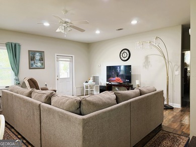 CHARMING TWO-BEDROOM EFFICIENCY COTTAGE TUCKED AWAY ON OVER A - photo 10