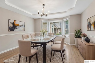 Remodeled 2 story in idyllic Armbrust Acres with architectural - photo 33