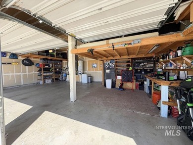 Spacious country living with room to grow. On shared well and - photo 45