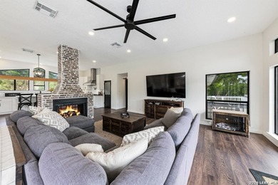 Completely reimagined waterfront retreat in the peaceful Glen - photo 7