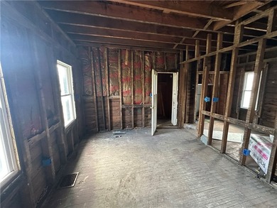 Some properties ask you to imagine the potential. This one hands - photo 11
