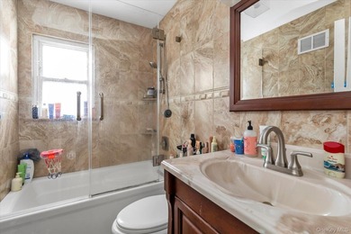 Welcome to this three-bedroom, two-bath split-level home - photo 12