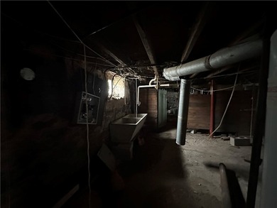 Some properties ask you to imagine the potential. This one hands - photo 18