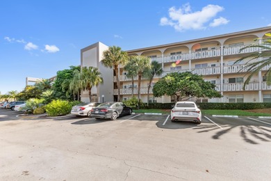 (private lake, pond, coastal) Condo For Sale in Coconut Creek Florida