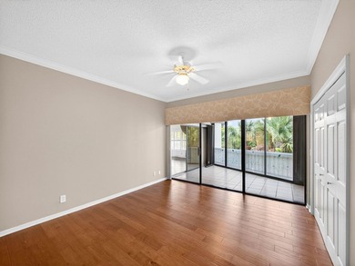 Rarely available and highly coveted, this top floor, 3rd floor - photo 10