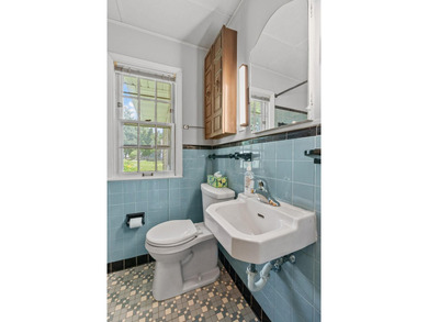 Charming Southwest full-dormer bungalow in the heart of - photo 14