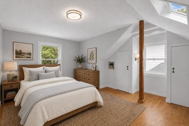 Charming Southwest full-dormer bungalow in the heart of - photo 18