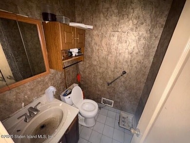 Welcome to 202 Chestnut Avenue - a rare opportunity to own a - photo 20