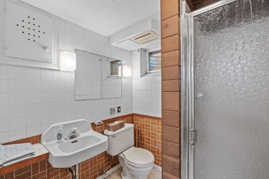 Charming Southwest full-dormer bungalow in the heart of - photo 27