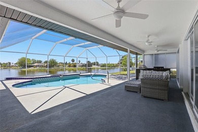 3 Bed | 2 Bath | 1,663 SqFt | 2-Car Garage | LAKEFRONT with - photo 29