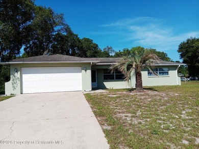 Charming 2 Bedroom 2 Bath 2 Car Garage home sitting on .30 acres - photo 3