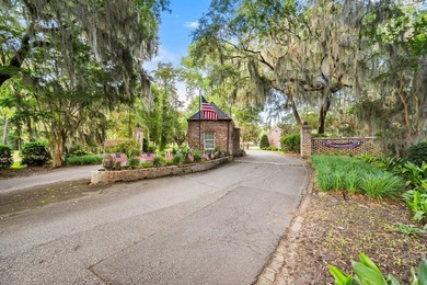 Tucked away on a peaceful cul-de-sac in The Arbors at Wedgefield - photo 41