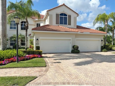 Lake Condo For Sale in Palm Beach Gardens, Florida