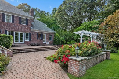 Exceptionally built all brick colonial on 4 acres with sparkling - photo 7