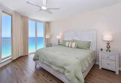 Beautiful 3 bedroom, 3 bath residence (with private parking spot - photo 11