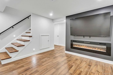 Completely Reimagined Designer Home - Gut Renovated to the Studs - photo 16