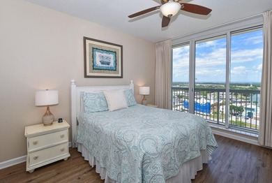 Beautiful 3 bedroom, 3 bath residence (with private parking spot - photo 17
