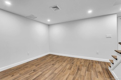 Completely Reimagined Designer Home - Gut Renovated to the Studs - photo 18