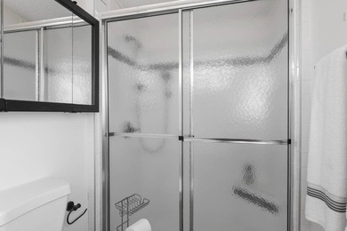 Move-in ready and fully furnished 2 bed, 2 bath home on a - photo 18