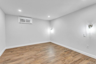 Completely Reimagined Designer Home - Gut Renovated to the Studs - photo 19
