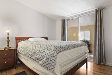 Move-in ready and fully furnished 2 bed, 2 bath home on a - photo 21