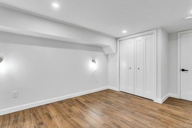 Completely Reimagined Designer Home - Gut Renovated to the Studs - photo 22