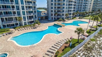 Beautiful 3 bedroom, 3 bath residence (with private parking spot - photo 30