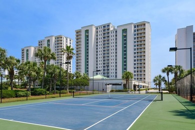 Beautiful 3 bedroom, 3 bath residence (with private parking spot - photo 39