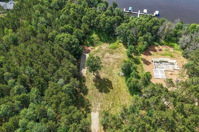 Enjoy spectacular Lake Petenwell views from this private and - photo 14