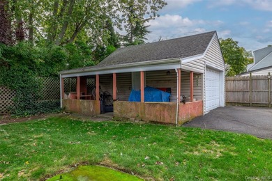 Solid Sprawling 3 Bedroom, Brick Ranch with full basement - photo 26