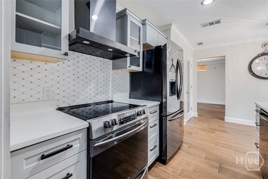 NEW ROOF - NO HOA - MOVE-IN READY! This beautifully updated - photo 8