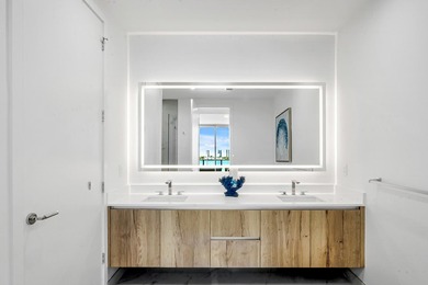 Exceptional, fully furnished 3bedroom, 3.5 bathroom residence at - photo 40