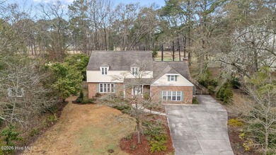 This lovely low-maintenance home features 4 BR, 2.5 baths, large - photo 8