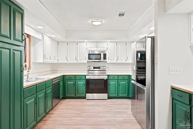 Welcome to this beautifully maintained 3-bedroom, 2-bath home - photo 12