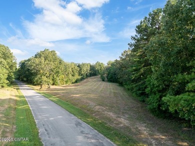 Lake Halford! Huntingdon, TN Dogwood Estates! Lot 21, .45 acres - photo 21