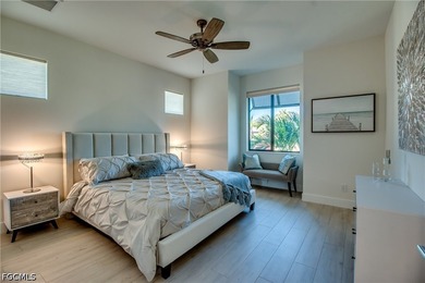 Luxurious Southern facing Gulf Access property overlooking extra - photo 29