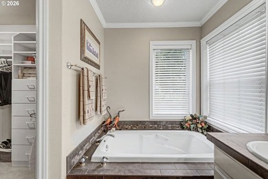 Welcome to this spacious and inviting 4 bed/ 2.5 bath home - photo 32