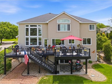 Unwind and take in the sweeping views and exceptional lifestyle - photo 4